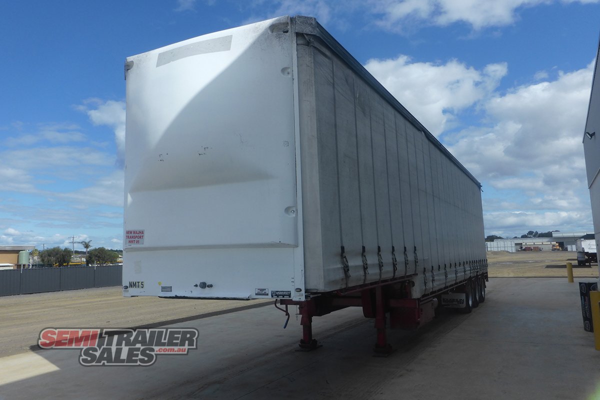 VAWDREY CURTAINSIDER TRAILER