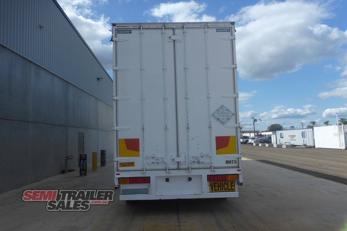 VAWDREY CURTAINSIDER TRAILER
