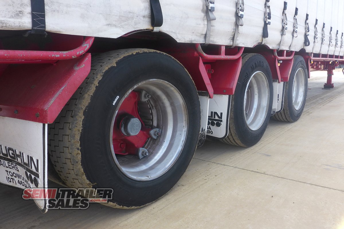 VAWDREY CURTAINSIDER TRAILER