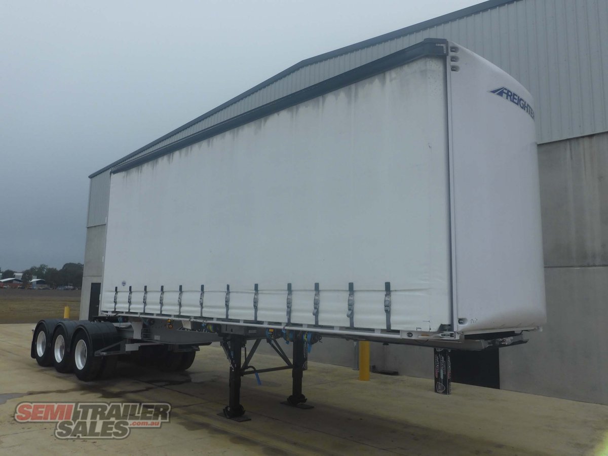 MAXITRANS CURTAINSIDER TRAILER