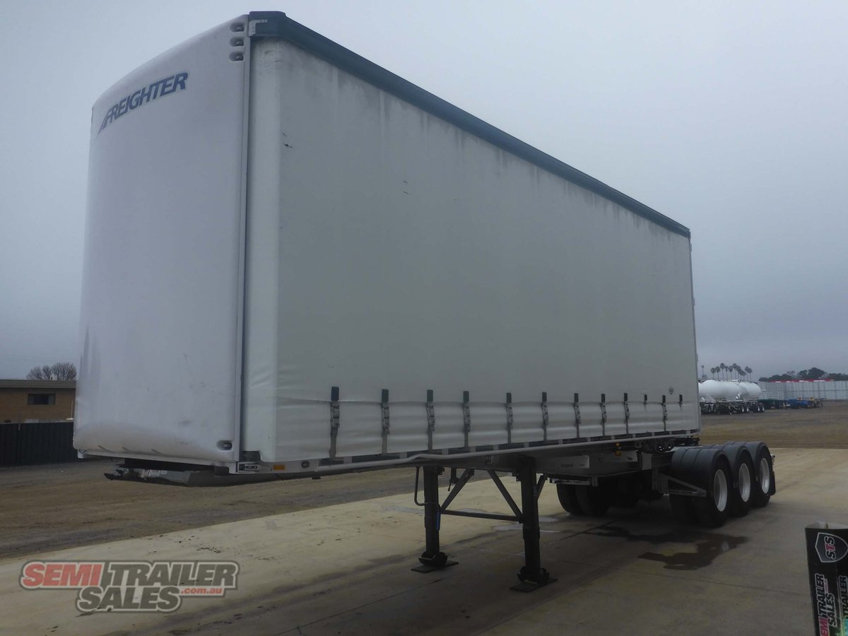 MAXITRANS CURTAINSIDER TRAILER