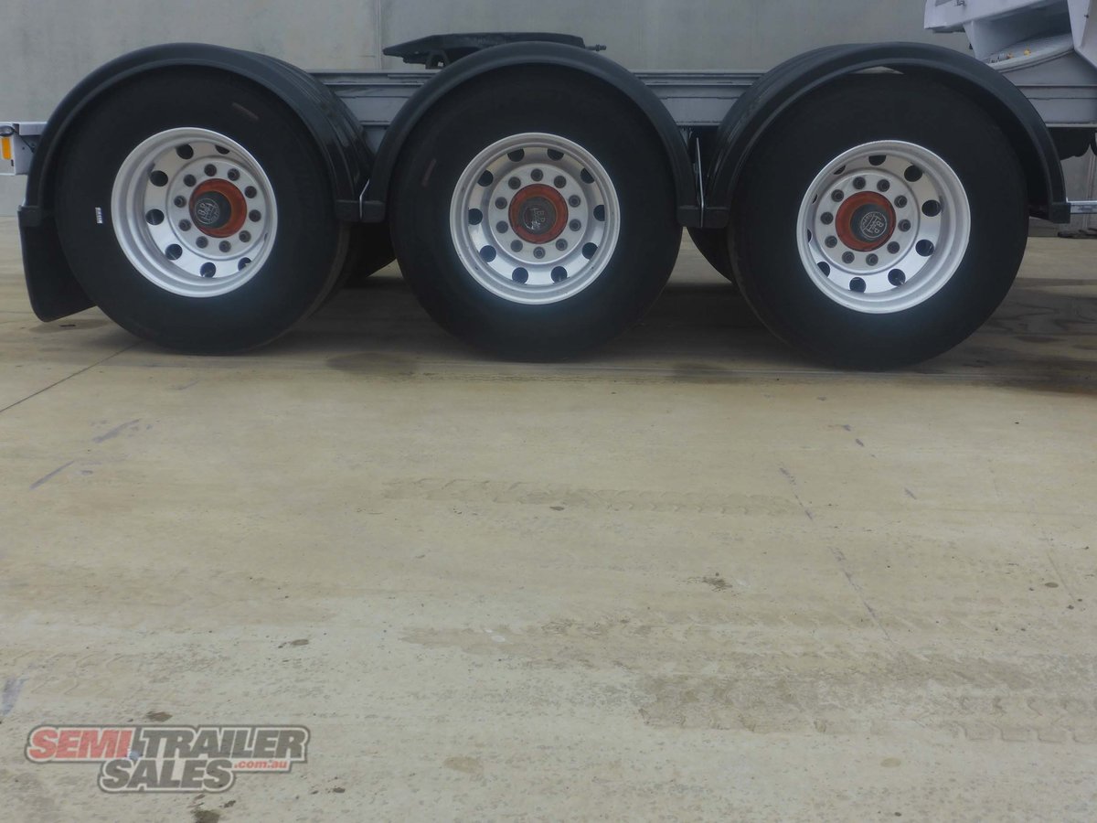 MAXITRANS CURTAINSIDER TRAILER