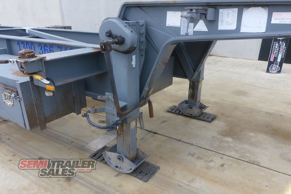 MAXITRANS SKEL TRAILER