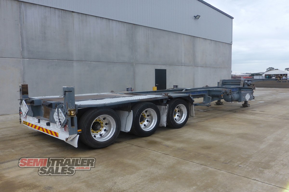 MAXITRANS SKEL TRAILER