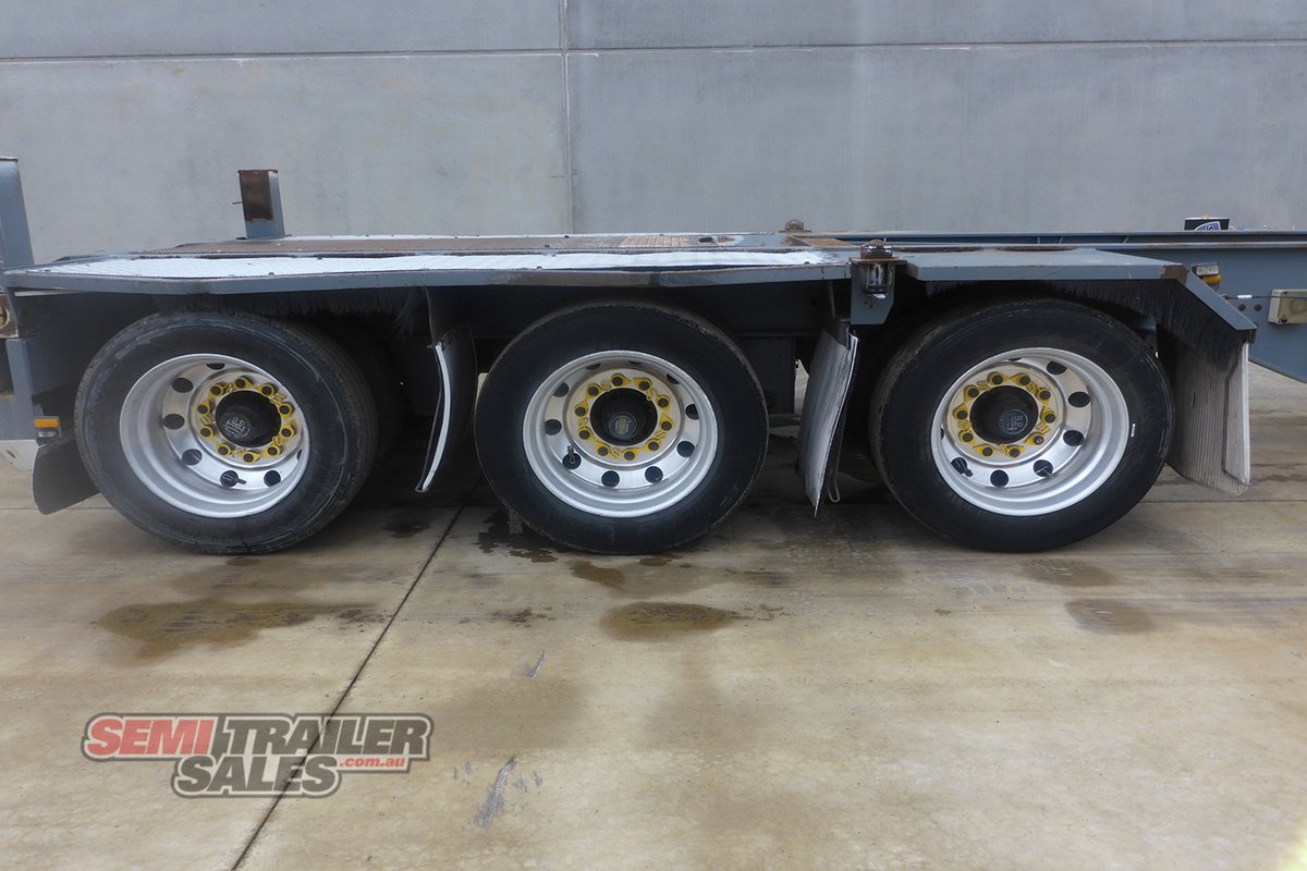 MAXITRANS SKEL TRAILER