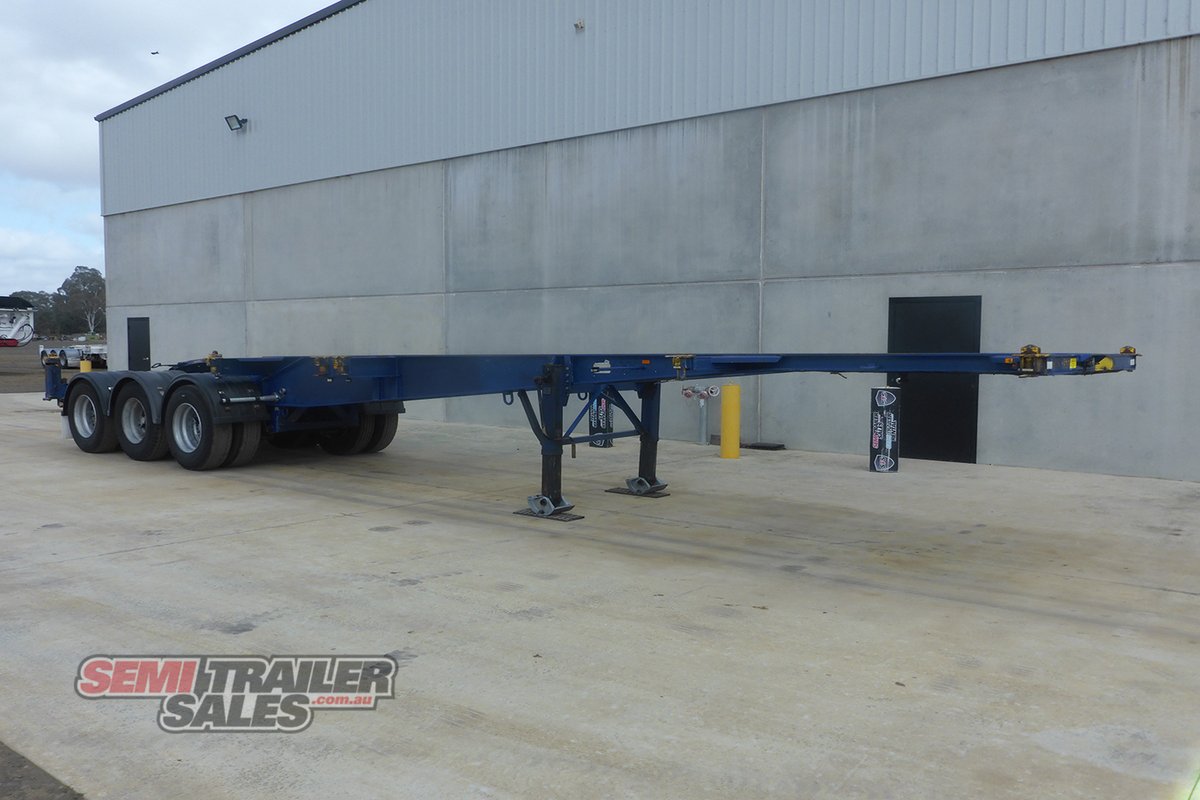 BARKER SKEL TRAILER