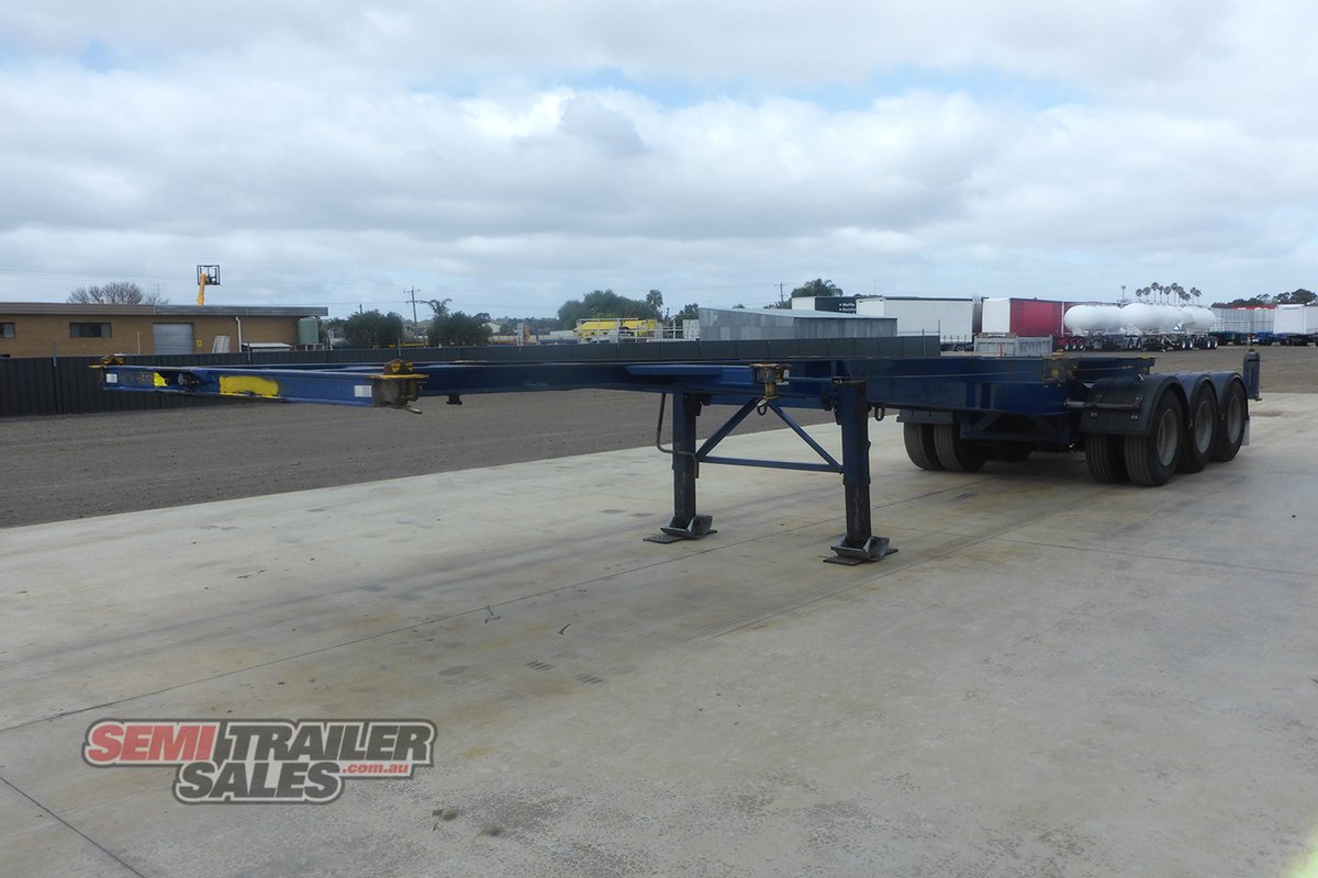 BARKER SKEL TRAILER