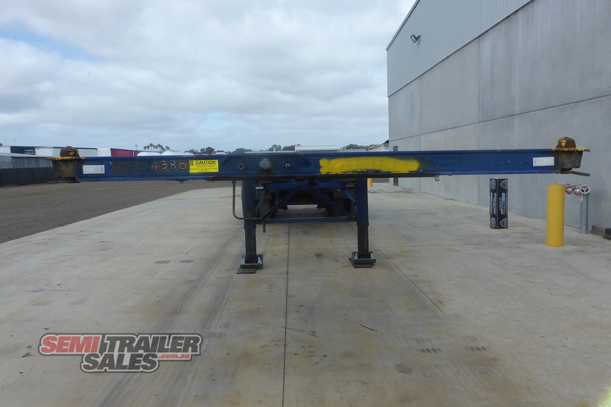 BARKER SKEL TRAILER