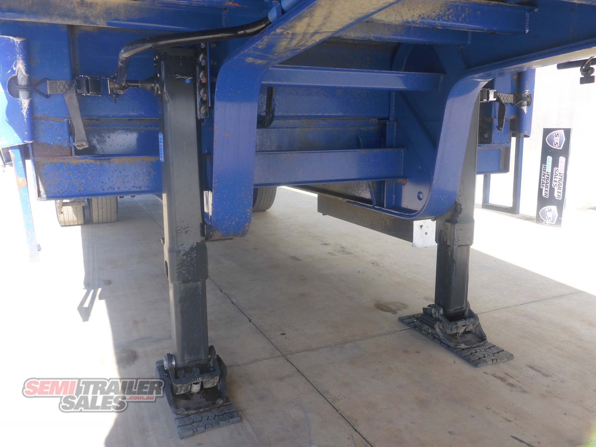 VAWDREY CURTAINSIDER TRAILER