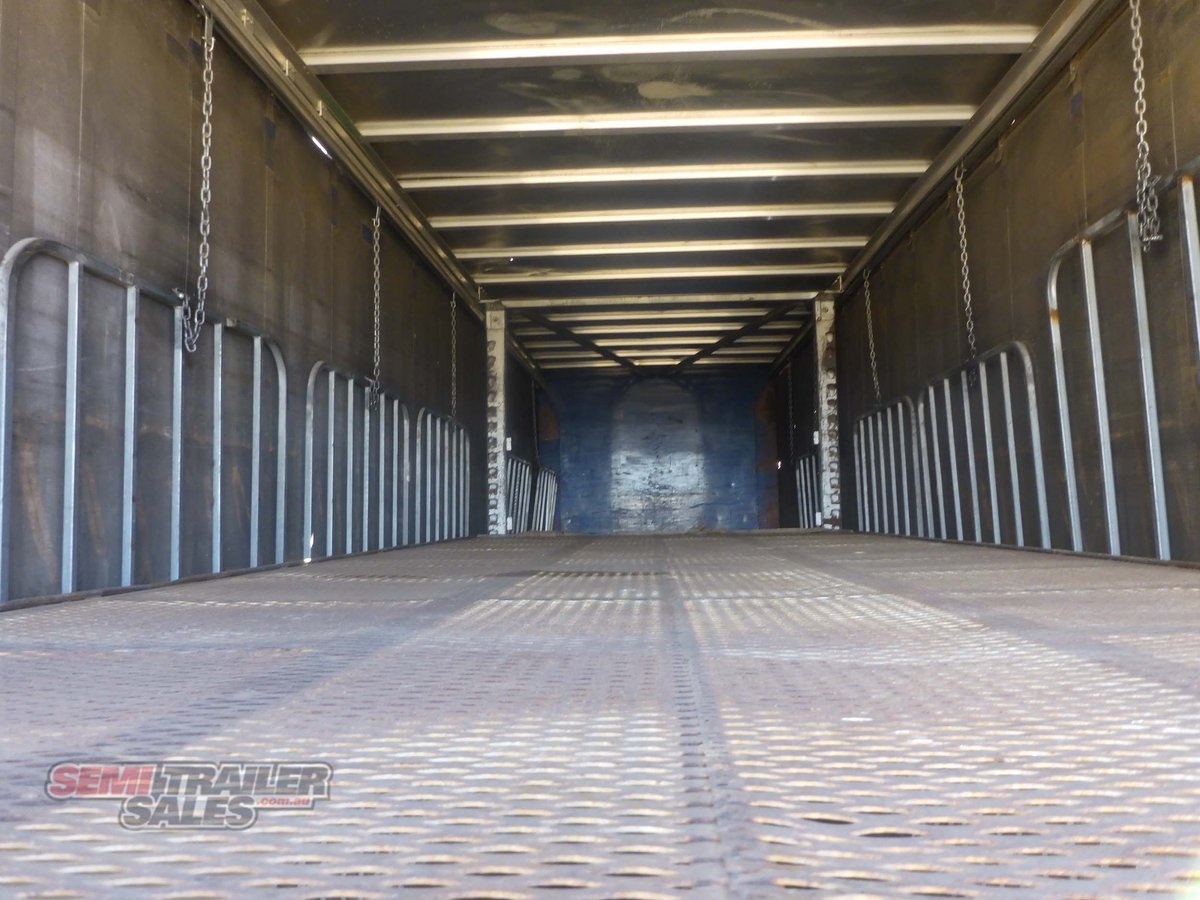 VAWDREY CURTAINSIDER TRAILER