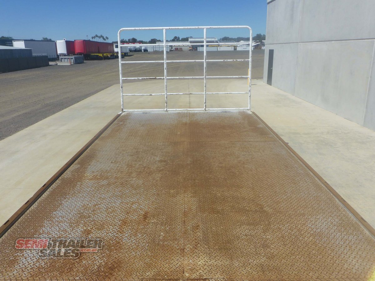 MAXITRANS FLAT TOP TRAILER