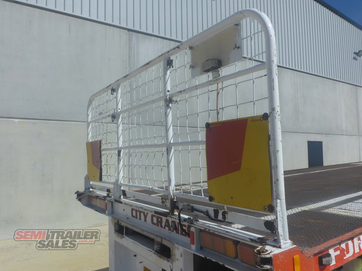 1993 BARKER FLAT DECK TRAILER FLAT TOP WITH REAR MOFFETT MOUNT
