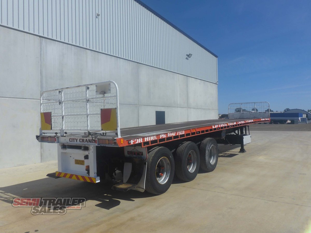 1993 BARKER FLAT DECK TRAILER FLAT TOP WITH REAR MOFFETT MOUNT