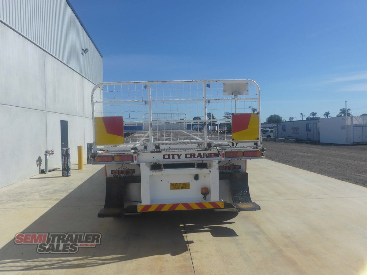 1993 BARKER FLAT DECK TRAILER FLAT TOP WITH REAR MOFFETT MOUNT