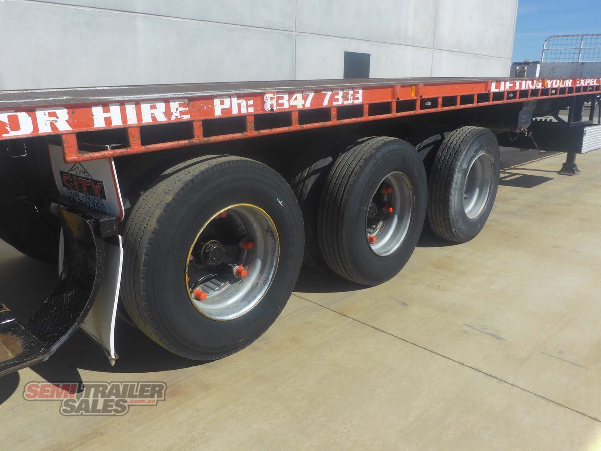 1993 BARKER FLAT DECK TRAILER FLAT TOP WITH REAR MOFFETT MOUNT