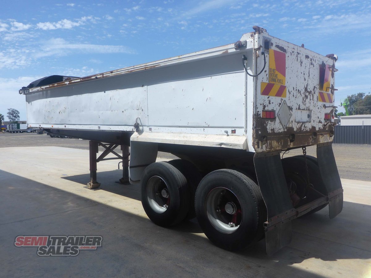 1991 WHITE TIPPER TRAILER