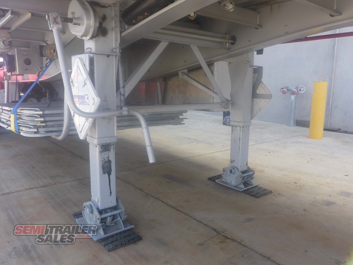 MAXITRANS FLAT TOP TRAILER