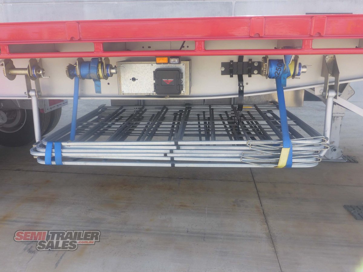 MAXITRANS FLAT TOP TRAILER