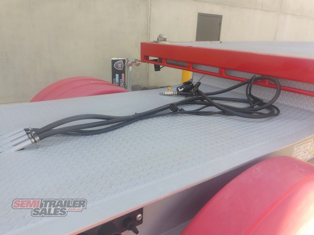 MAXITRANS FLAT TOP TRAILER
