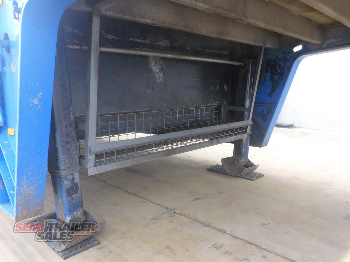 MAXITRANS DROP DECK TRAILER