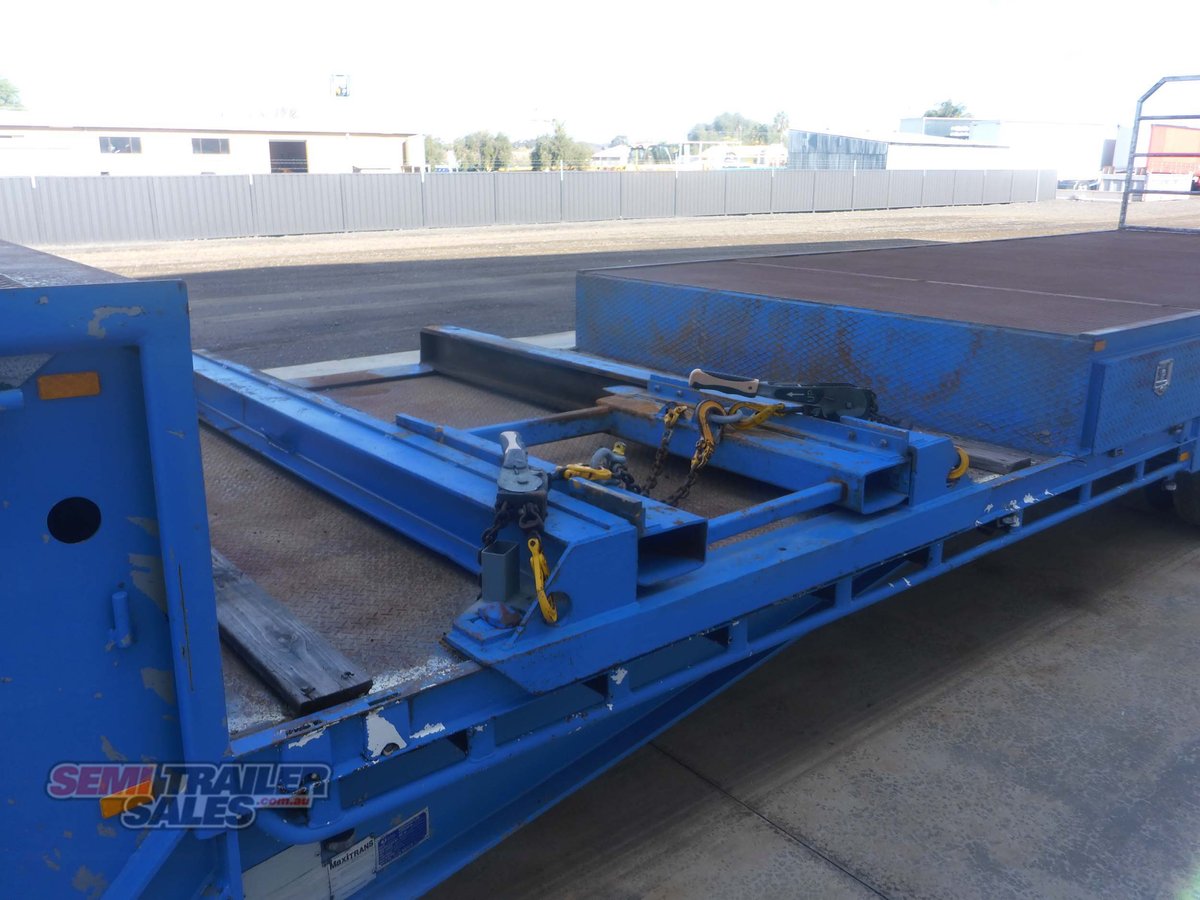 MAXITRANS DROP DECK TRAILER
