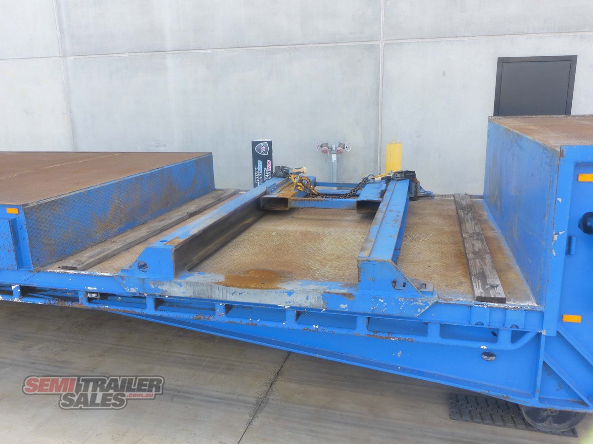 MAXITRANS DROP DECK TRAILER