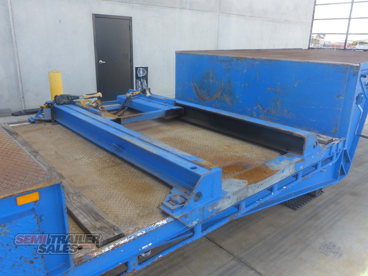 MAXITRANS DROP DECK TRAILER