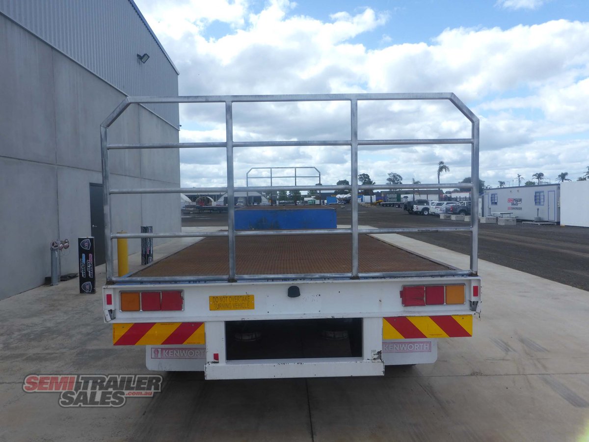 MAXITRANS DROP DECK TRAILER
