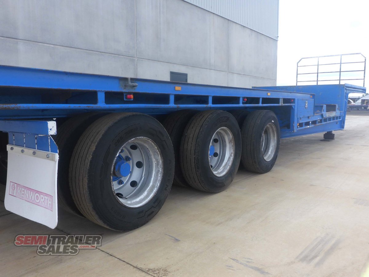 MAXITRANS DROP DECK TRAILER