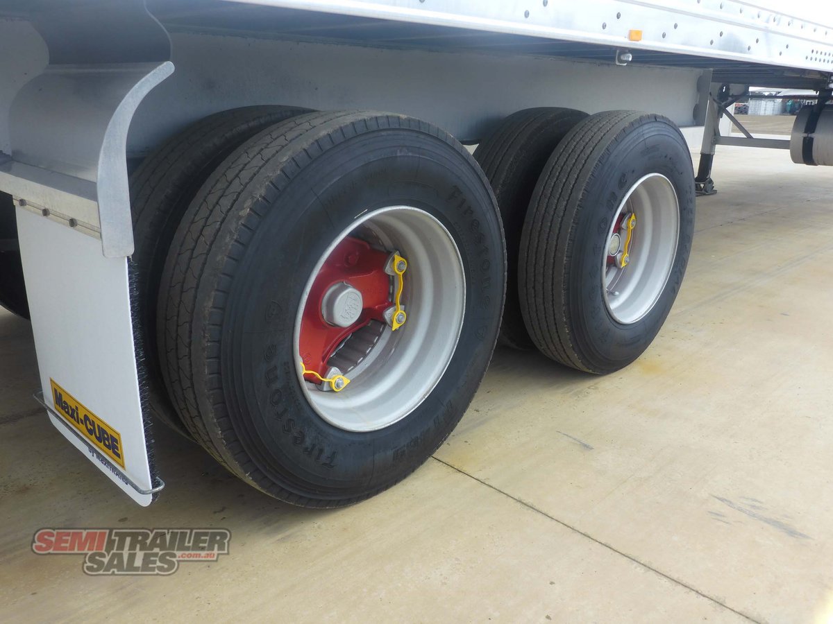 MAXITRANS REFRIGERATED TRAILER