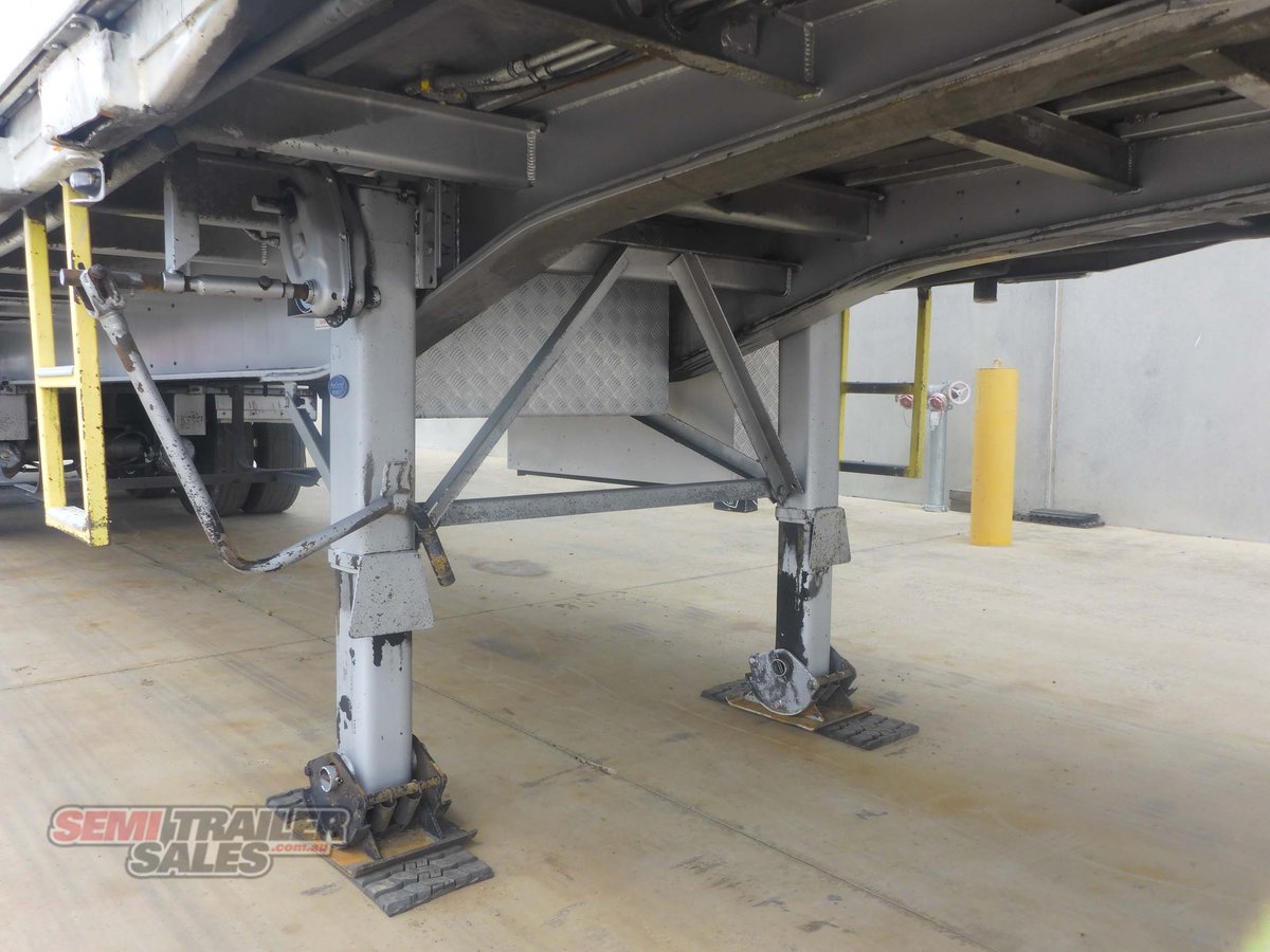 2010 VAWDREY WINGLINER PANTECH TRAILER