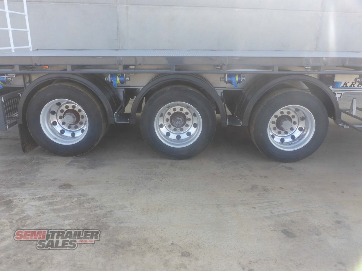KRUEGER FLAT TOP TRAILER