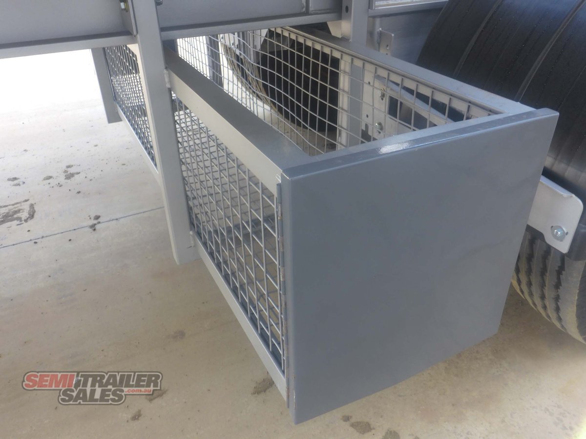 KRUEGER FLAT TOP TRAILER