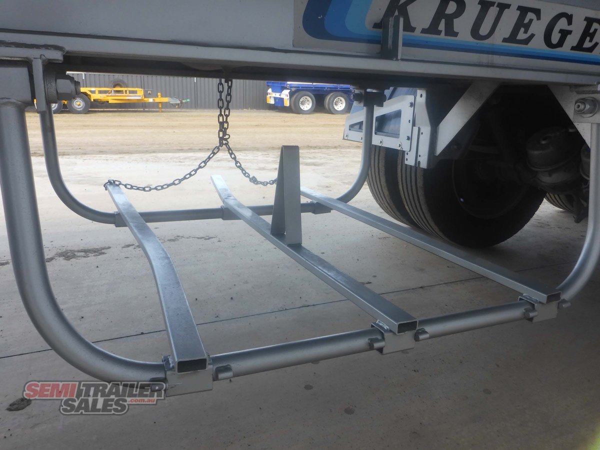 KRUEGER FLAT TOP TRAILER