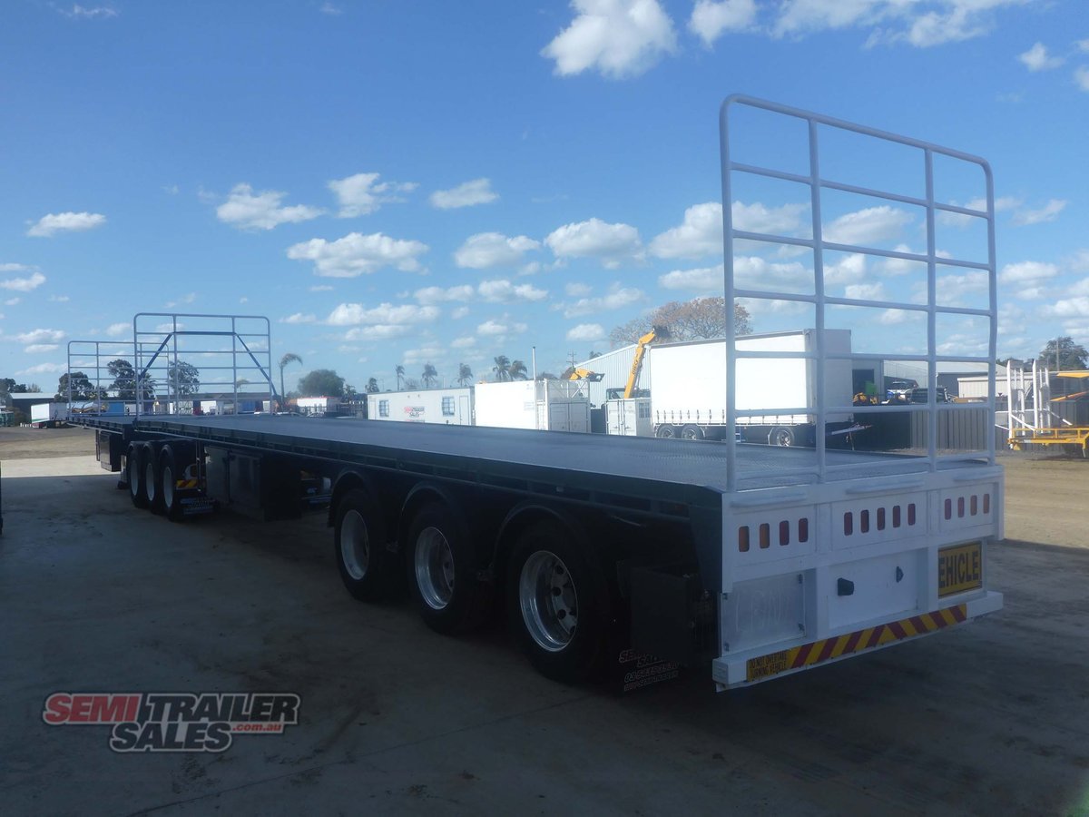 KRUEGER FLAT TOP TRAILER
