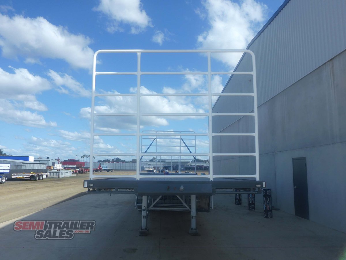 KRUEGER FLAT TOP TRAILER