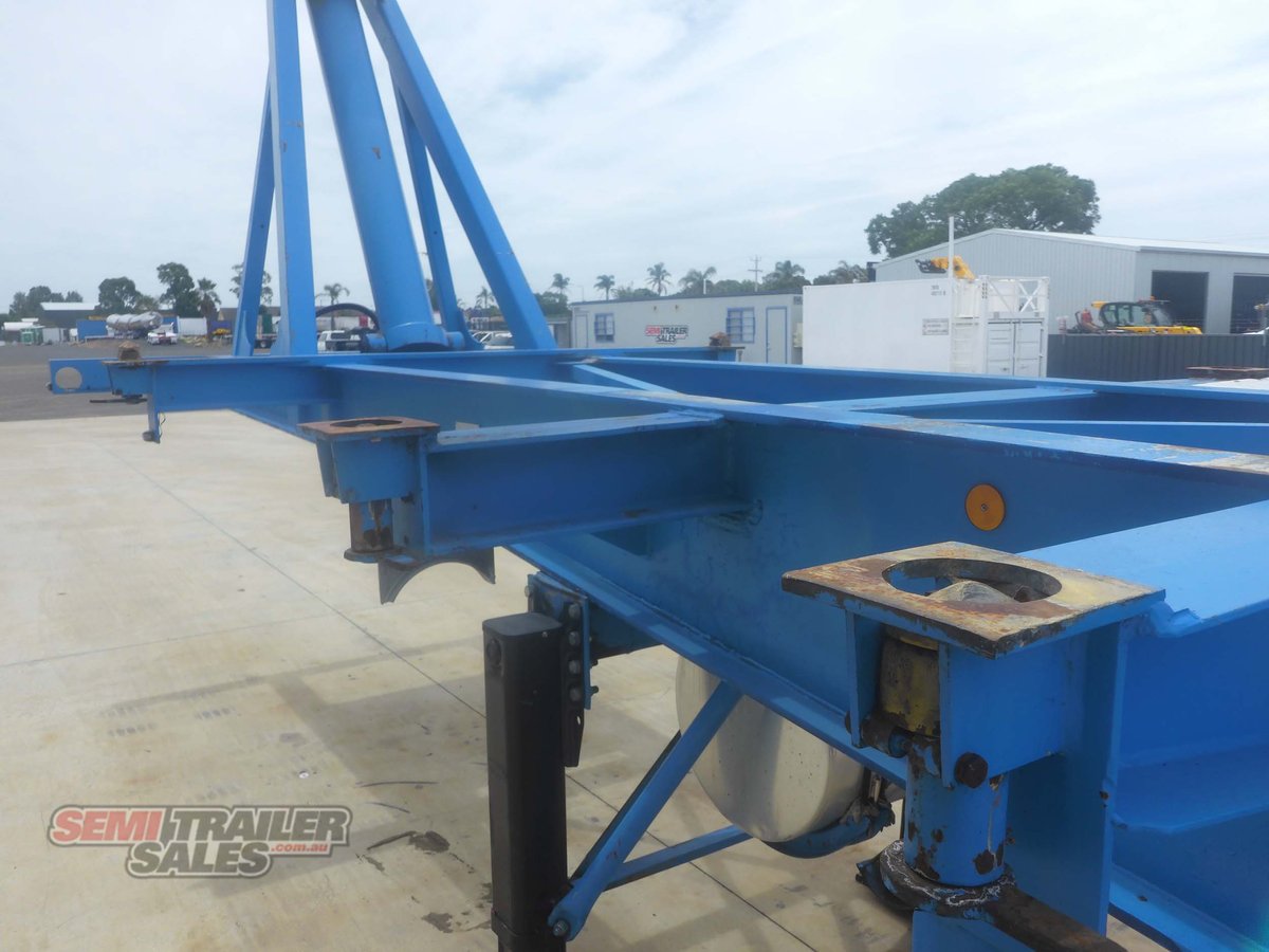 BARKER SKEL TRAILER
