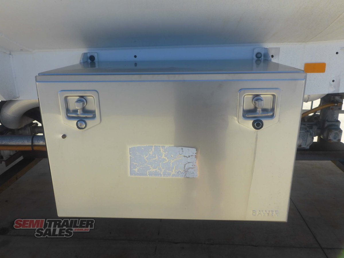 OMEGA TANKER TRAILER