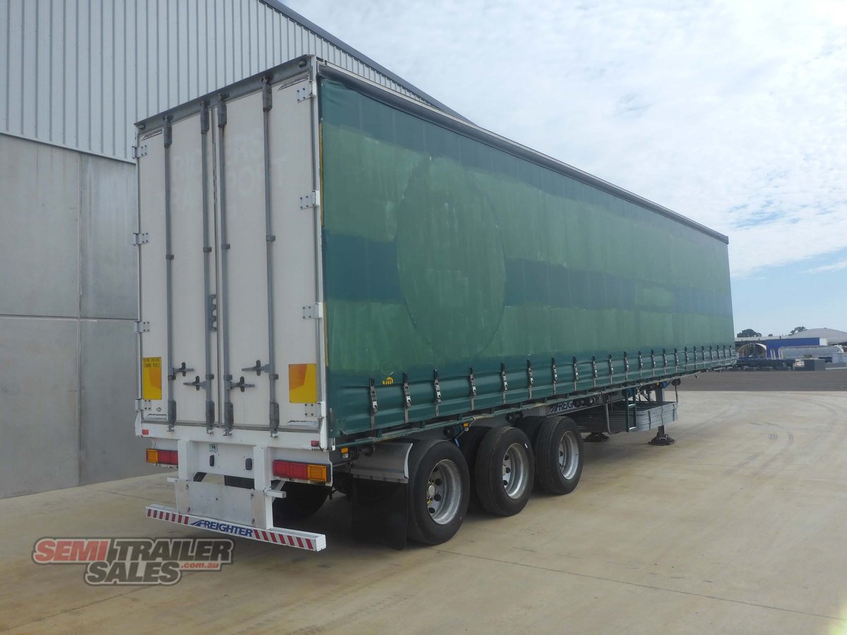 MAXITRANS CURTAINSIDER TRAILER