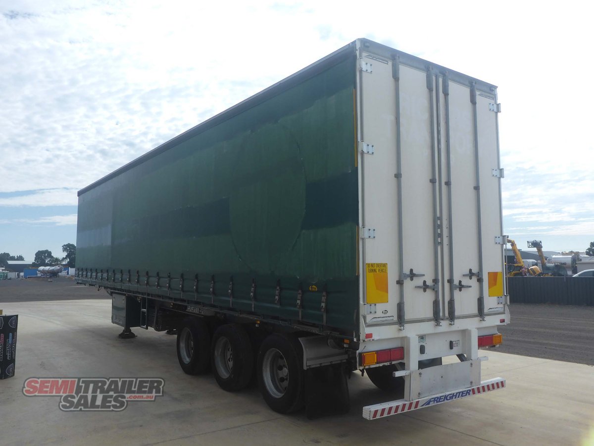 MAXITRANS CURTAINSIDER TRAILER