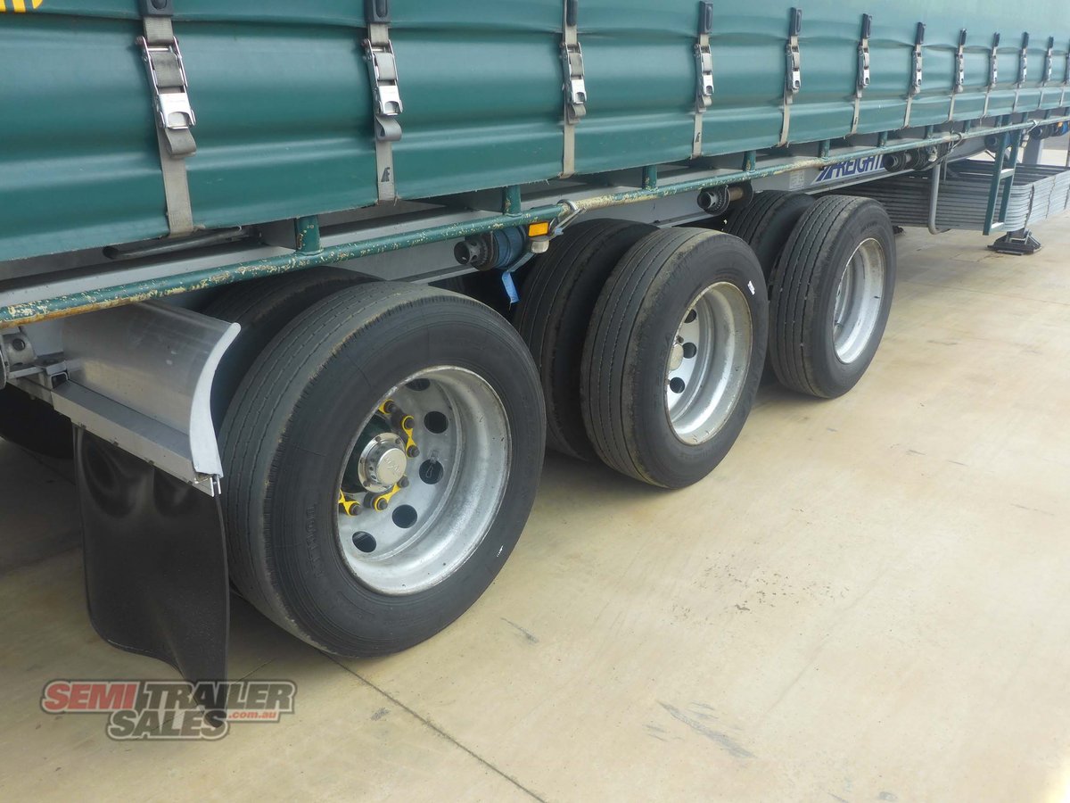 MAXITRANS CURTAINSIDER TRAILER