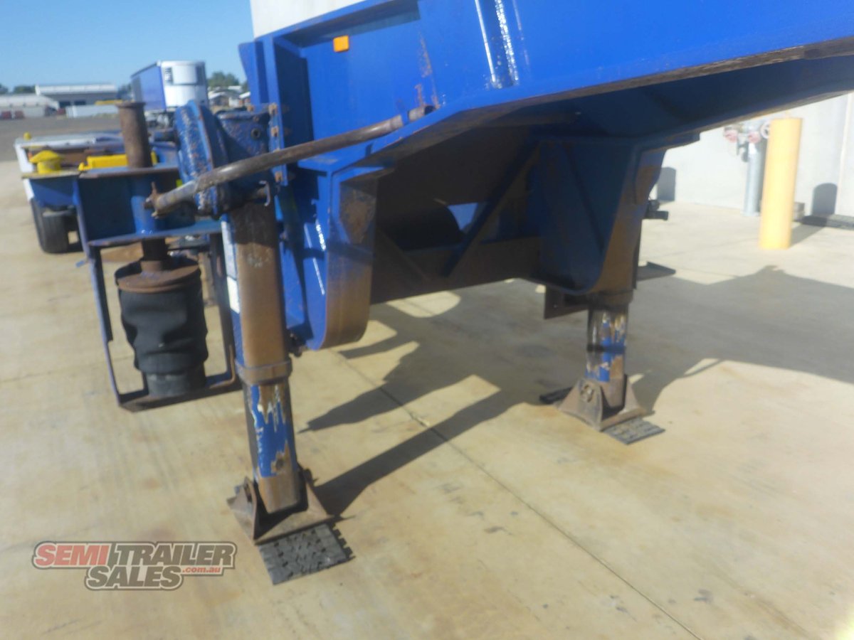 BARKER SKEL TRAILER