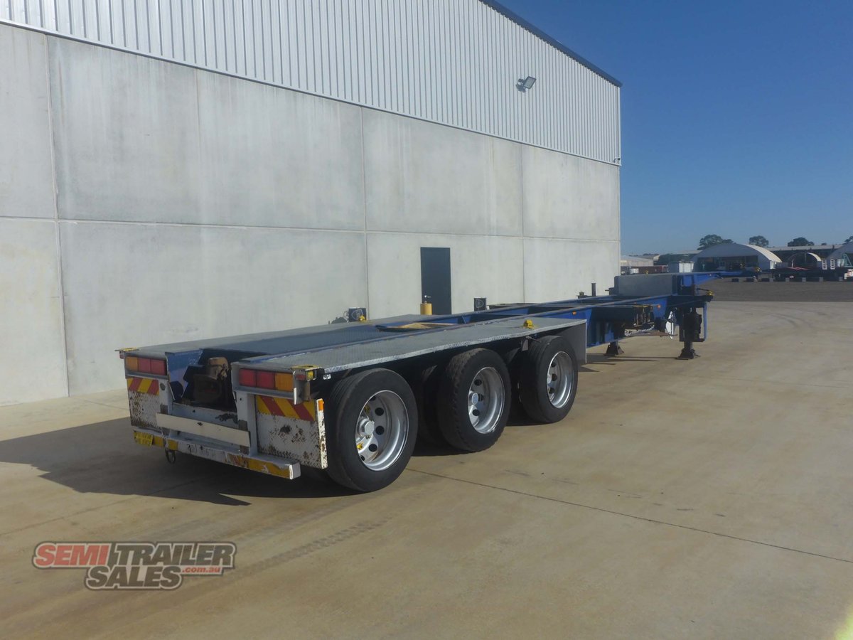 BARKER SKEL TRAILER