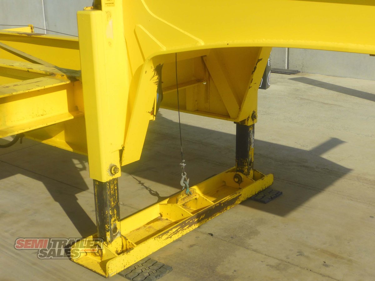MAXITRANS SKEL TRAILER