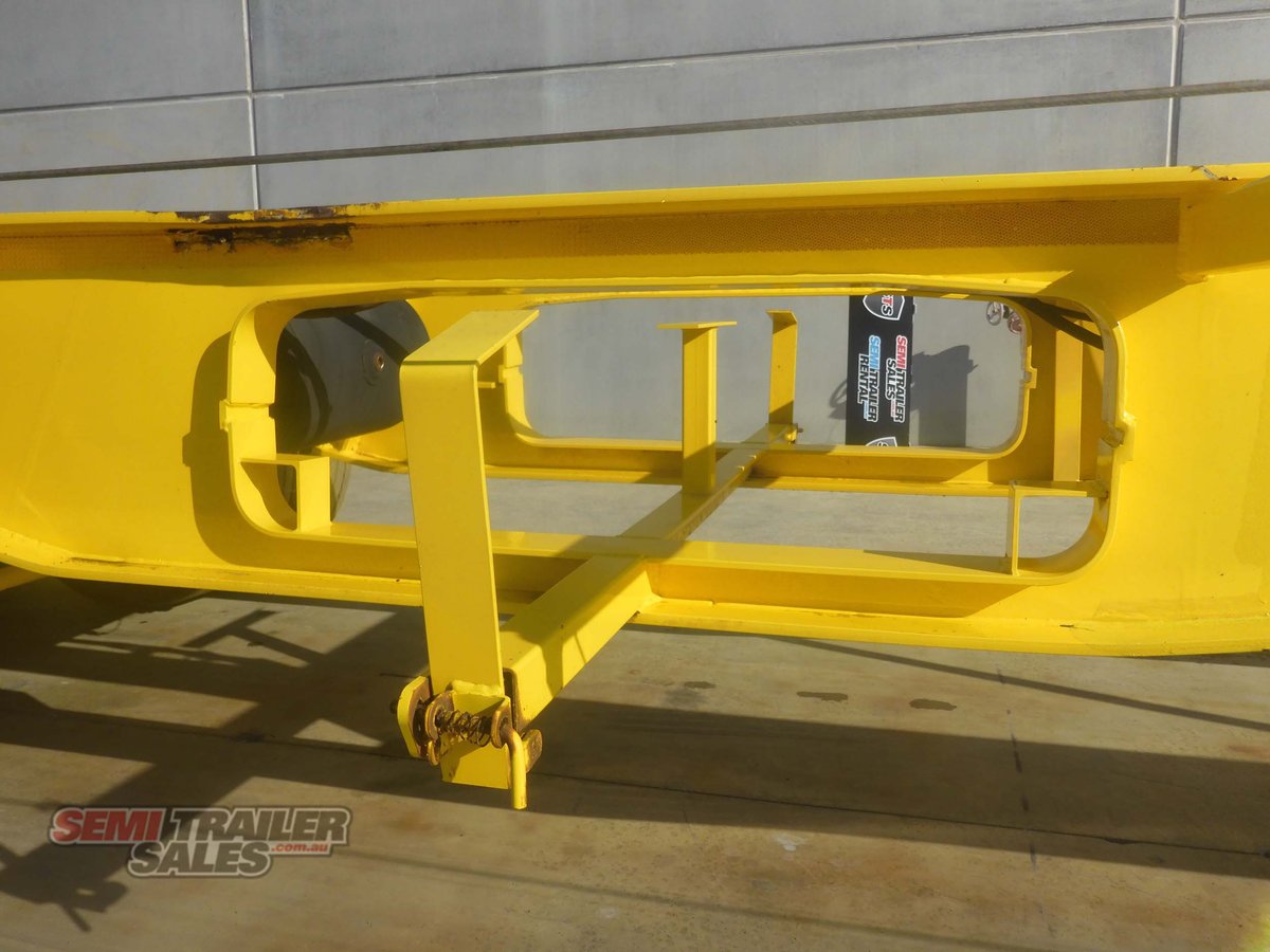 MAXITRANS SKEL TRAILER