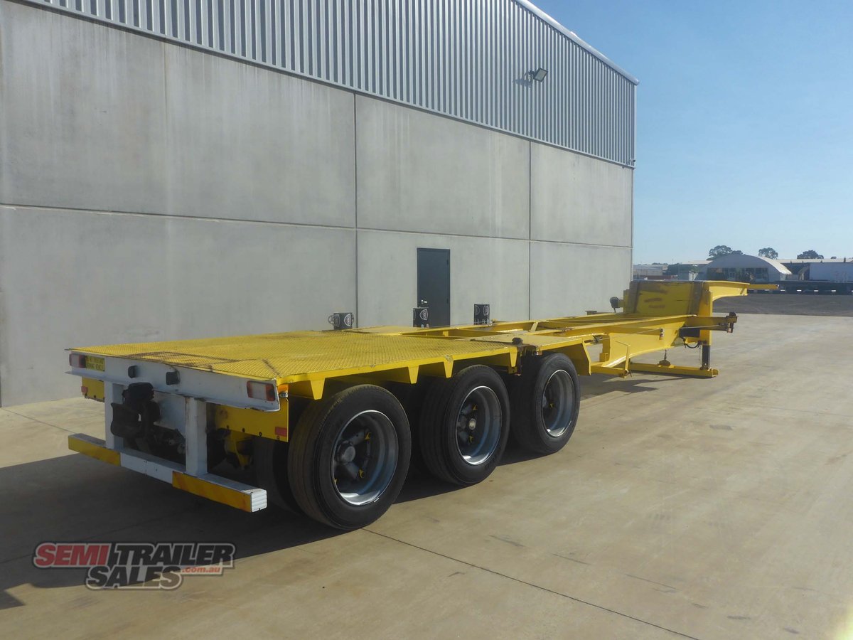 MAXITRANS SKEL TRAILER
