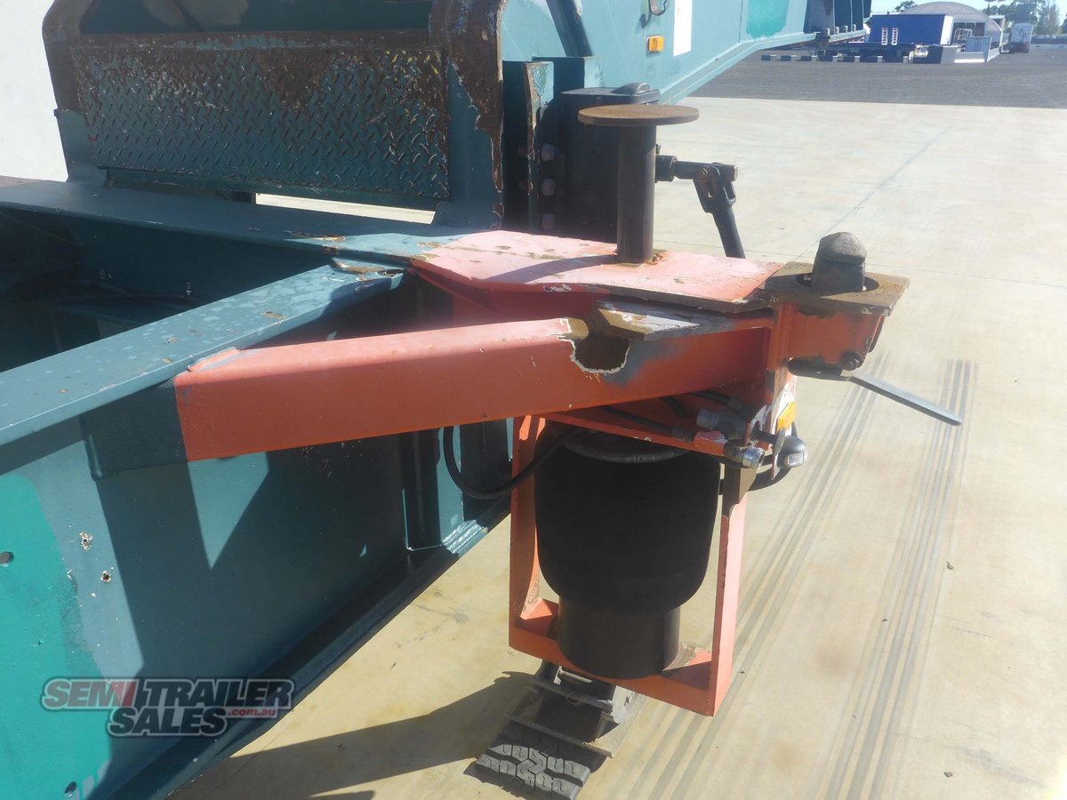 KRUEGER SKEL TRAILER