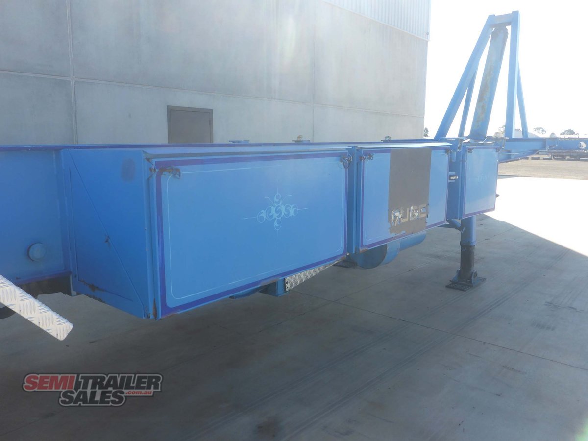BARKER SKEL TRAILER