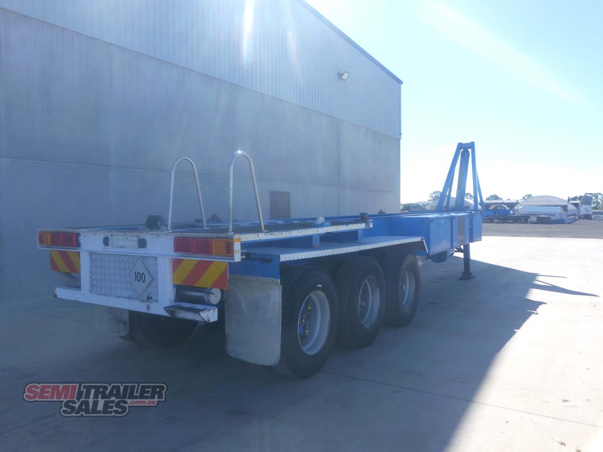BARKER SKEL TRAILER