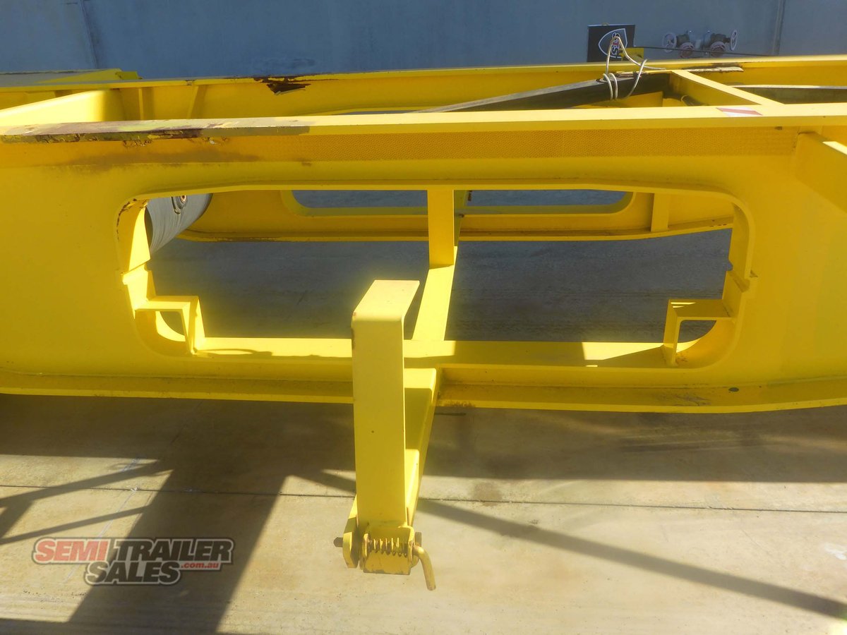 MAXITRANS SKEL TRAILER